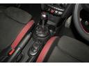 ６速ミッション！　乗ると納得、ＭＩＮＩのマニュアル車は格段にカーライフを楽しくしてくれる車です。また、ＭＩＮＩ独特のゴーカートフィーリングが楽しめます！