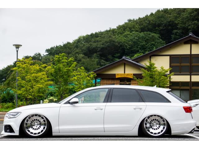 2.8FSIクワトロ 2.8FSIクワトロ V8マネジメント エアーサスペンション サンルーフ RSバンパー(4枚目)