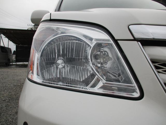 ノア Ｘ　Ｇセレクション　後期型　キーレス　ＨＩＤ　フォグライト　両側パワースライドドア　コーナーセンサー　リアスポイラー　オートエアコン　ＥＴＣ　タイミングチェーン　ウッドパネル（12枚目）