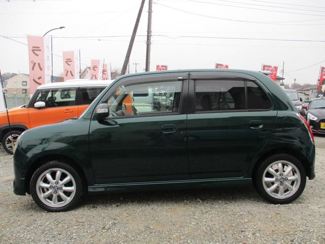 ミラジーノ ミニライト　１オーナー　ＨＩＤ　キーレス　ＭＯＭＯステアリング　リアスポイラー　フォグライト　ＣＤ　純正１５インチアルミ　オートエアコン（8枚目）