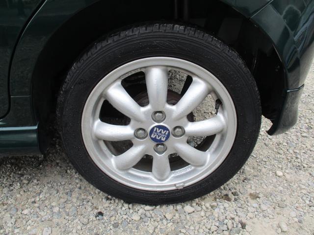 ミラジーノ ミニライト　１オーナー　ＨＩＤ　キーレス　ＭＯＭＯステアリング　リアスポイラー　フォグライト　ＣＤ　純正１５インチアルミ　オートエアコン（9枚目）