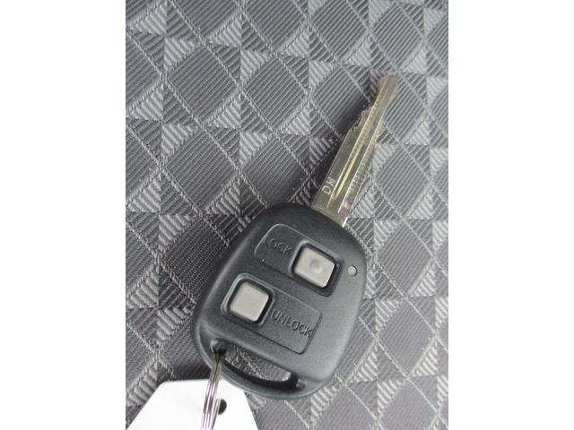 ミラジーノ ミニライト　１オーナー　ＨＩＤ　キーレス　ＭＯＭＯステアリング　リアスポイラー　フォグライト　ＣＤ　純正１５インチアルミ　オートエアコン（26枚目）