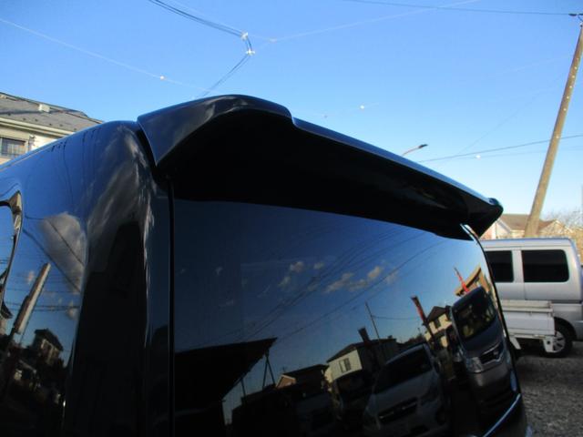 ムーヴコンテ カスタム　ＲＳ　ターボ　スマートキー　ＨＩＤ　純正１５インチアルミ　フォグライト　ウインカーミラー　ＭＯＭＯステアリング　オートエアコン　リアウィング（17枚目）