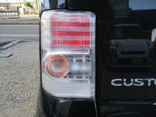 ムーヴコンテ カスタム　ＲＳ　ターボ　スマートキー　ＨＩＤ　純正１５インチアルミ　フォグライト　ウインカーミラー　ＭＯＭＯステアリング　オートエアコン　リアウィング（18枚目）