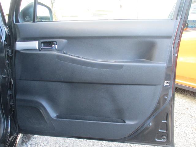 ムーヴコンテ カスタム　ＲＳ　ターボ　スマートキー　ＨＩＤ　純正１５インチアルミ　フォグライト　ウインカーミラー　ＭＯＭＯステアリング　オートエアコン　リアウィング（23枚目）