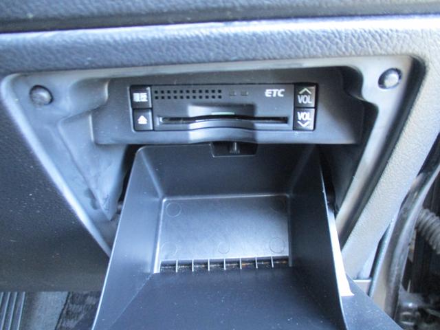 Si 後期型 タイミングチェーン 両側パワースライドドア リスタエアロ 後席大型天井モニター 8型大型HDDナビ バックカメラ HID ステアリングスイッチ オートライト Bluetooth ETC TV(34枚目)