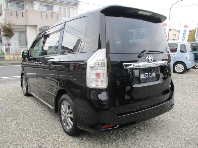 ヴォクシー ZS 煌Z 後期型 タイヤ4本新品 両側パワースライドドア 8インチナビ TV DVD再生可 Bluetooth バックカメラ ETC HID 1オーナー タイミングチェーン 7人乗り オートライト(6枚目)