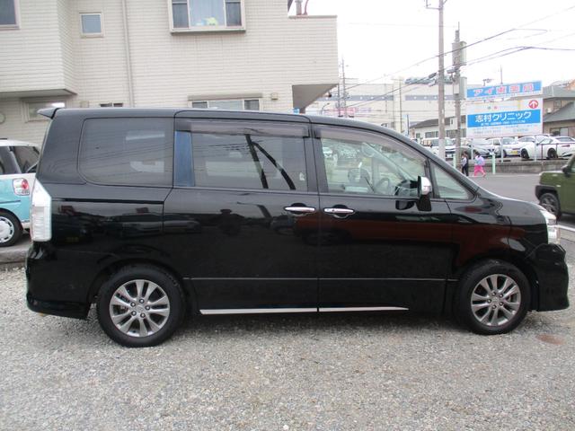 ヴォクシー ZS 煌Z 後期型 タイヤ4本新品 両側パワースライドドア 8インチナビ TV DVD再生可 Bluetooth バックカメラ ETC HID 1オーナー タイミングチェーン 7人乗り オートライト(8枚目)