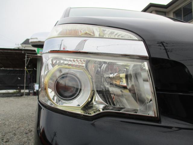 ヴォクシー ZS 煌Z 後期型 タイヤ4本新品 両側パワースライドドア 8インチナビ TV DVD再生可 Bluetooth バックカメラ ETC HID 1オーナー タイミングチェーン 7人乗り オートライト(12枚目)