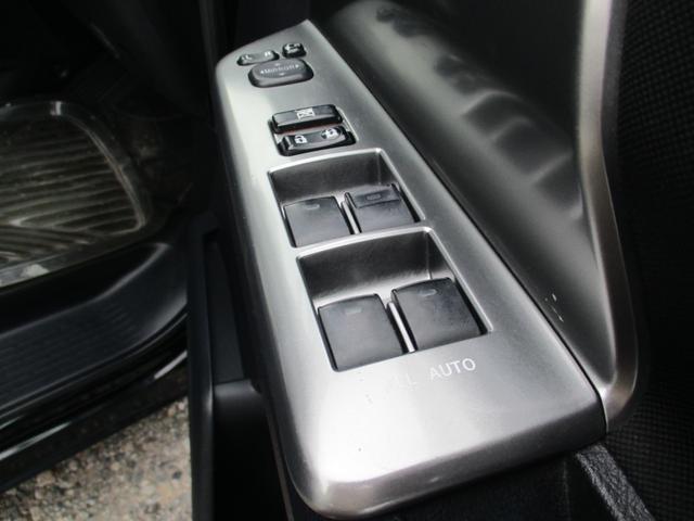 ヴォクシー ZS 煌Z 後期型 タイヤ4本新品 両側パワースライドドア 8インチナビ TV DVD再生可 Bluetooth バックカメラ ETC HID 1オーナー タイミングチェーン 7人乗り オートライト(25枚目)