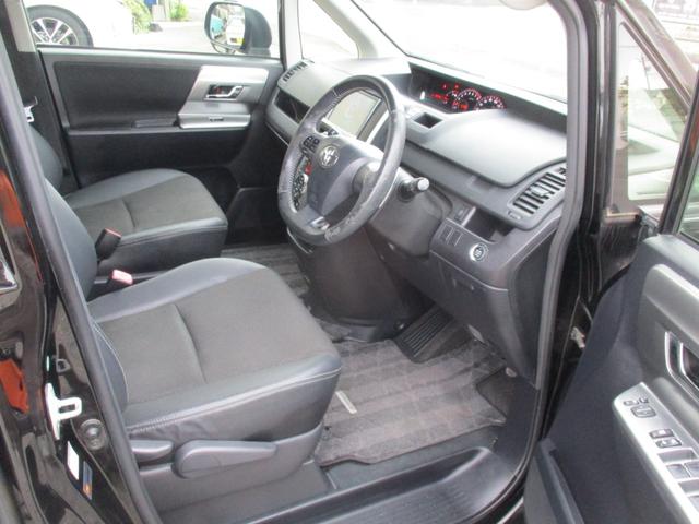 ヴォクシー ZS 煌Z 後期型 タイヤ4本新品 両側パワースライドドア 8インチナビ TV DVD再生可 Bluetooth バックカメラ ETC HID 1オーナー タイミングチェーン 7人乗り オートライト(27枚目)