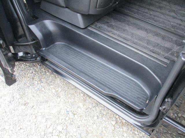 ヴォクシー ZS 煌Z 後期型 タイヤ4本新品 両側パワースライドドア 8インチナビ TV DVD再生可 Bluetooth バックカメラ ETC HID 1オーナー タイミングチェーン 7人乗り オートライト(46枚目)