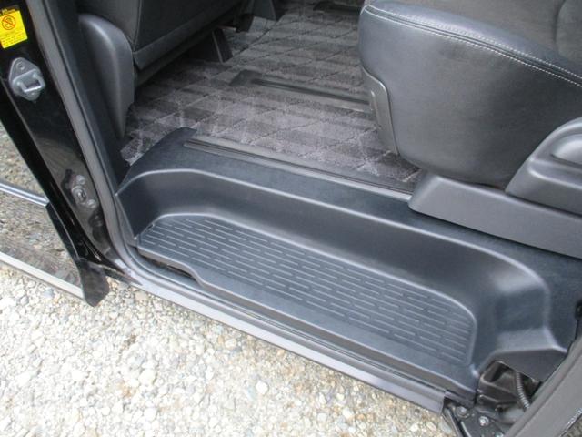 ヴォクシー ZS 煌Z 後期型 タイヤ4本新品 両側パワースライドドア 8インチナビ TV DVD再生可 Bluetooth バックカメラ ETC HID 1オーナー タイミングチェーン 7人乗り オートライト(49枚目)