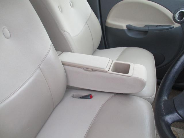 ムーヴラテ クール　ハーフレザーシート　キーレス　フォグライト　オートエアコン　ウインカーミラー　ＣＤ　ＡＢＳ（30枚目）