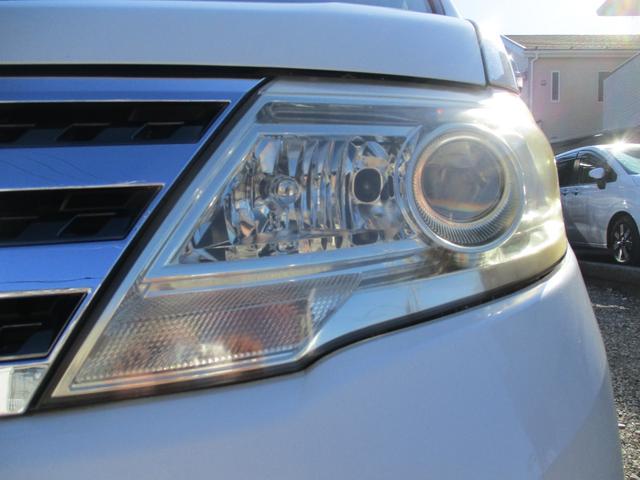 セレナ ハイウェイスター Vエアロセレクション タイミングチェーン 後期型 後席大型天井モニター インテリジェントキー2本 HID ETC ナビ TV バックカメラ オートライト エアロ 両側パワースライドドア(14枚目)