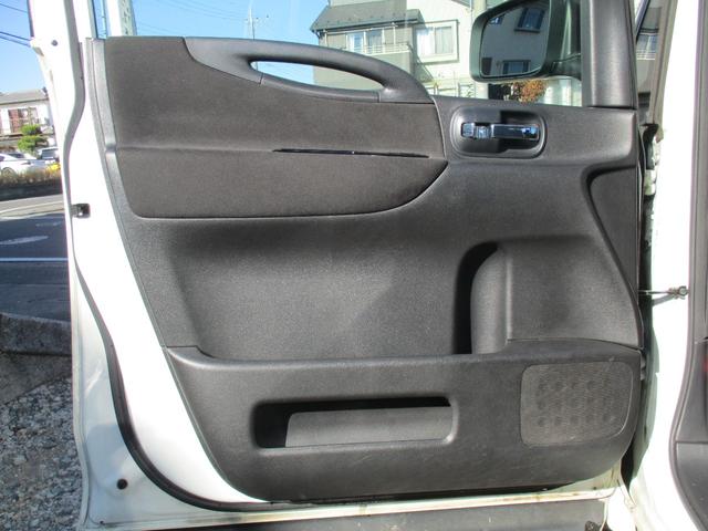 セレナ ハイウェイスター Vエアロセレクション タイミングチェーン 後期型 後席大型天井モニター インテリジェントキー2本 HID ETC ナビ TV バックカメラ オートライト エアロ 両側パワースライドドア(33枚目)