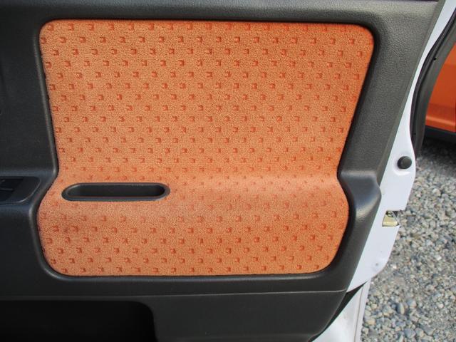 アルトラパン Ｌ　即納車　車検Ｒ９．１１　タイヤ４本ヨコハマタイヤ新品　整備済み　最終型　メッキグリル　タイミングチェーン　キーレス　ホワイトルーフ　ホワイトアンダースポイラー　ホワイトアルミ　ＡＢＳ（25枚目）