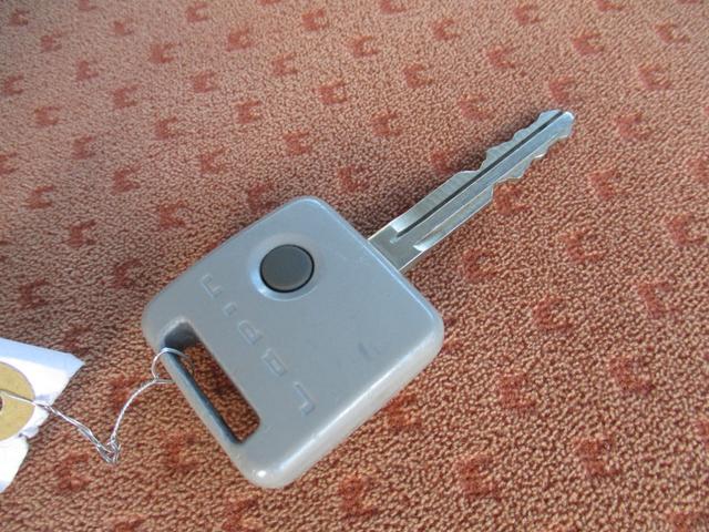 アルトラパン Ｌ　即納車　車検Ｒ９．１１　タイヤ４本ヨコハマタイヤ新品　整備済み　最終型　メッキグリル　タイミングチェーン　キーレス　ホワイトルーフ　ホワイトアンダースポイラー　ホワイトアルミ　ＡＢＳ（29枚目）