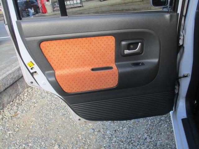 アルトラパン Ｌ　即納車　車検Ｒ９．１１　タイヤ４本ヨコハマタイヤ新品　整備済み　最終型　メッキグリル　タイミングチェーン　キーレス　ホワイトルーフ　ホワイトアンダースポイラー　ホワイトアルミ　ＡＢＳ（38枚目）