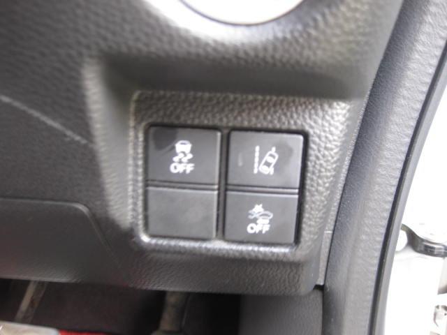 N-BOXカスタム G・Lホンダセンシング 純正ナビ 地デジ DVD CD Bカメラ ETC USB 左パワスラ プッシュスタート スマートキー 純正アルミ(31枚目)