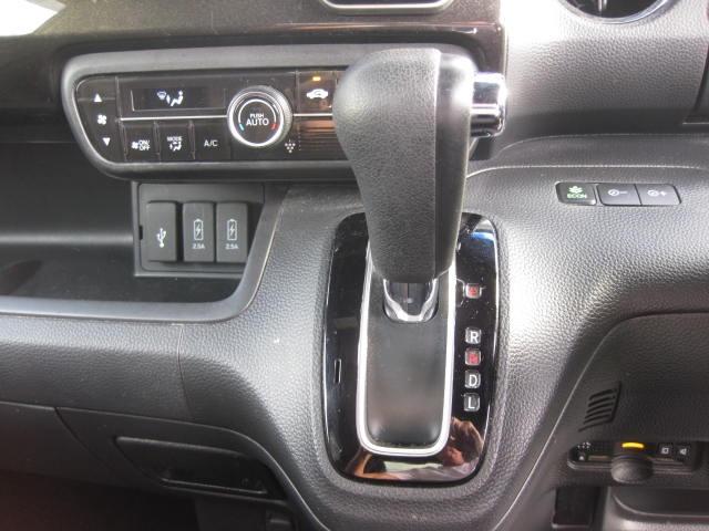 N-BOXカスタム G・Lホンダセンシング 純正ナビ 地デジ DVD CD Bカメラ ETC USB 左パワスラ プッシュスタート スマートキー 純正アルミ(37枚目)