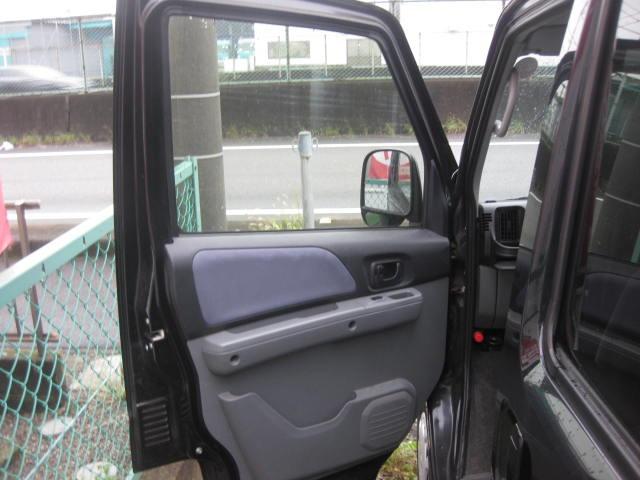 ＮＶ１００クリッパーバン ＧＸ　検８年８月　純正ＳＤナビ　ワンセグ　ＣＤ　キーレス（39枚目）