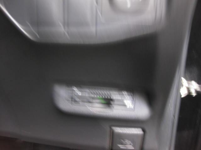 プリウス Ｓ　後期　検８年９月　純正ナビ　地デジ　ＤＶＤ　ＣＤ　ＢＴ　Ｂカメラ　ＥＴＣ　プッシュスタート（32枚目）