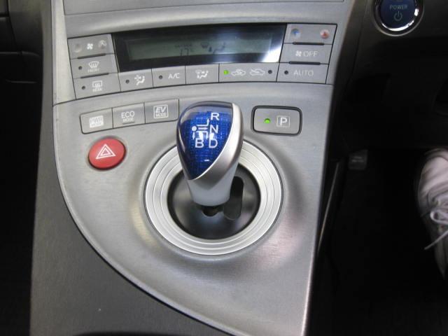 プリウス Ｓ　後期　検８年９月　純正ナビ　地デジ　ＤＶＤ　ＣＤ　ＢＴ　Ｂカメラ　ＥＴＣ　プッシュスタート（33枚目）