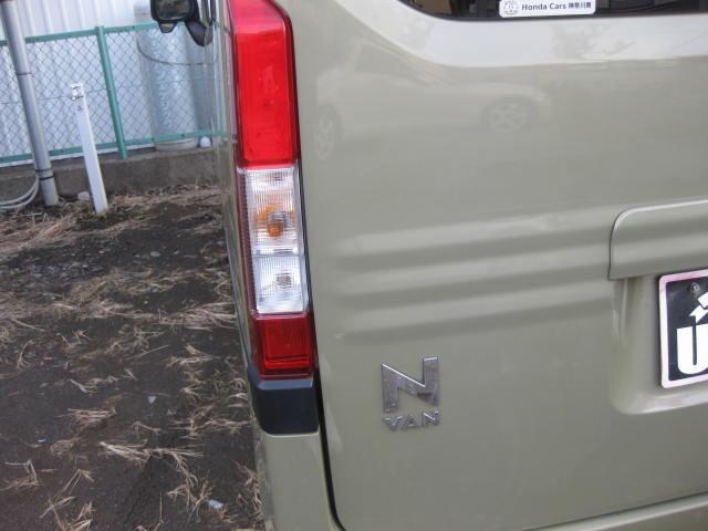 Ｎ－ＶＡＮ＋スタイル ファン・ホンダセンシング　プッシュスタート　ナビ　地デジ　Ｂカメラ　Ｂｌｕｅｔｏｏｔｈ　ＵＳＢアイドリングストップ　オーバーヘッドコンソール　スマートキー　ＥＴＣ　ＬＥＤフォグ（17枚目）