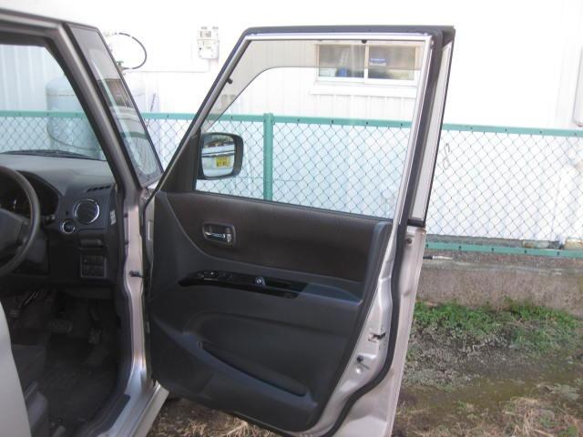 ルークス ハイウェイスター　左パワスラ　ナビ　地デジ　ＥＴＣ　キセノン　プッシュスタート　スマートキー　純正アルミ（17枚目）