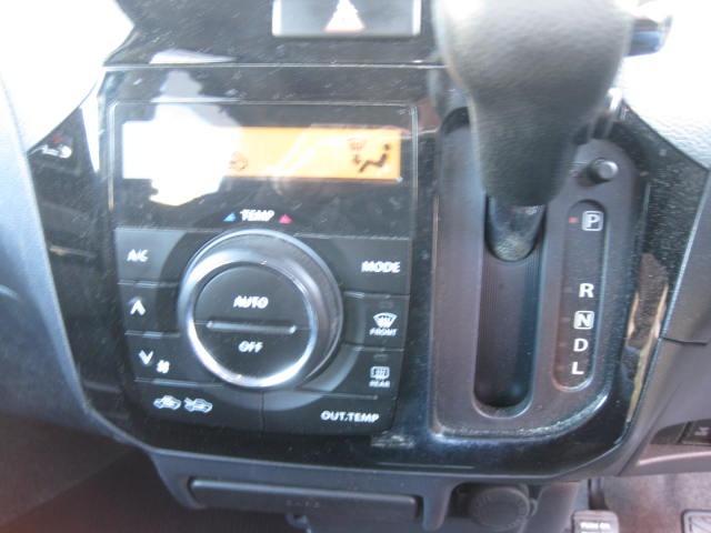 ルークス ハイウェイスター　左パワスラ　ナビ　地デジ　ＥＴＣ　キセノン　プッシュスタート　スマートキー　純正アルミ（32枚目）