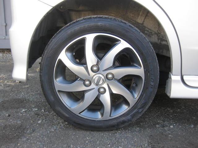 ルークス ハイウェイスター　左パワスラ　ナビ　地デジ　ＥＴＣ　キセノン　プッシュスタート　スマートキー　純正アルミ（40枚目）