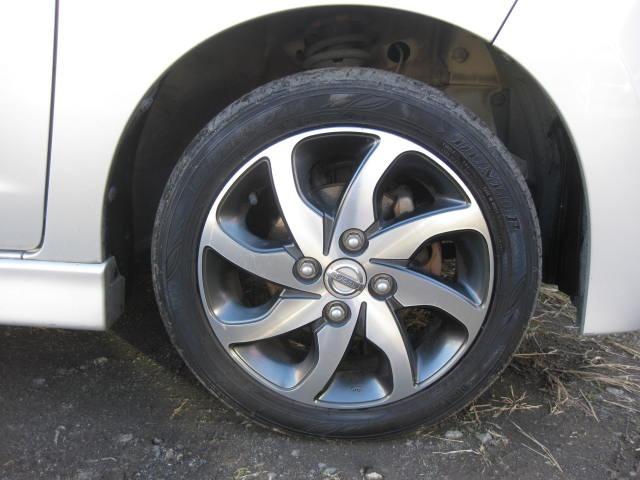 ルークス ハイウェイスター　左パワスラ　ナビ　地デジ　ＥＴＣ　キセノン　プッシュスタート　スマートキー　純正アルミ（41枚目）