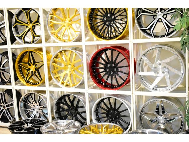 Z レザーパッケージ 本革シート 調光式パノラマルーフ パノラミックビューモニター モデリスタエアロ 4本出しマフラー パーキングアシスト トヨタ純正ナビ ETC バックカメラ装備(21枚目)