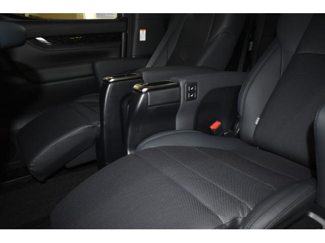 2.5S Cパッケージ 3眼LED ムーンルーフ T-コネクトナビK 12.後席モニター CD/DVD モデリスタエアロ 20インチホイール ホイールのサイズ,デザイン変更可(18枚目)