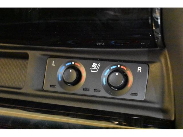 2.5S Cパッケージ 3眼LED ムーンルーフ T-コネクトナビK 後席モニター12.1インチ CD.DVD 両側電動ドア バックカメラ標準装備(12枚目)