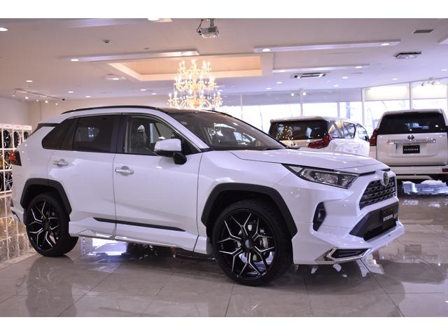 ＲＡＶ４ Ｇ　Ｚパッケージ　パノラマムーンルーフ　全周囲４カメラ　デジタルミラークリアランスソナーパーキングサポートＭ　ＢＳＭ　置くだけ充電　純正１０．５ナビハンズフリーパワーバックＥＴＣ２．０　鍛造２１Ｗ　モデリスタエアロ（21枚目）