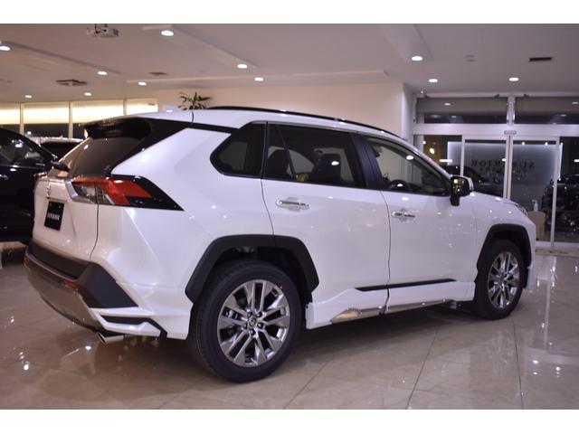 ＲＡＶ４ Ｇ　Ｚパッケージ　パノラマムーンルーフ　全周囲３６０４カメラ　デジタルミラークリアランスソナーパーキングサポートＭ　ＢＳＭ　置くだけ充電　純正１０．５ナビハンズフリーパワーバックＥＴＣ２．０　モデリスタエアロ（41枚目）