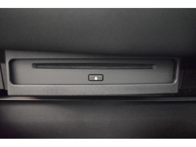 ノア ハイブリッドＳ－Ｚ　トヨタ純正１０．５インチナビ　後席ＢＩＧ１４型モニター　快適利便ＰＫＧ　バックカメラ　パワーバックドア　両側電動ドア　ＥＴＣ２．０　ＣＤ．ＤＶＤ　三眼ＬＥＤ（15枚目）