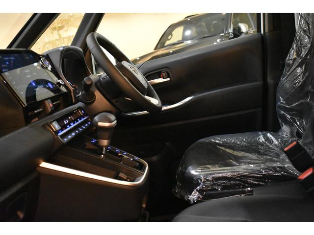ノア ハイブリッドＳ－Ｚ　トヨタ純正１０．５インチナビ　後席ＢＩＧ１４型モニター　快適利便ＰＫＧ　バックカメラ　パワーバックドア　両側電動ドア　ＥＴＣ２．０　ＣＤ．ＤＶＤ　三眼ＬＥＤ（23枚目）