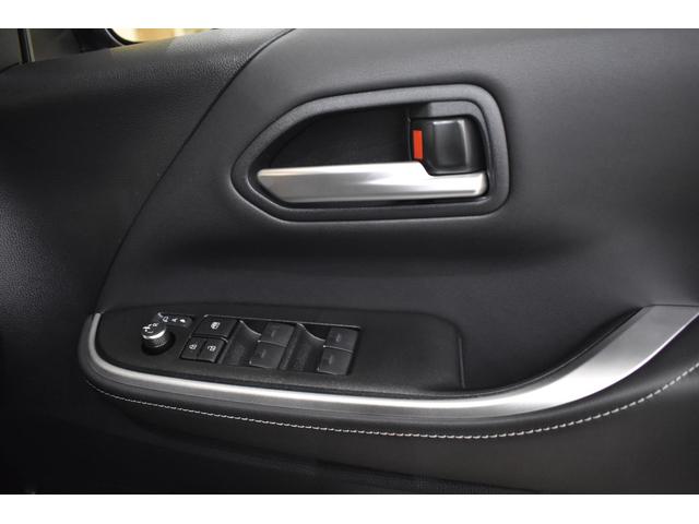 ノア ハイブリッドＳ－Ｚ　トヨタ純正１０．５インチナビ　後席ＢＩＧ１４型モニター　快適利便ＰＫＧ　バックカメラ　パワーバックドア　両側電動ドア　ＥＴＣ２．０　ＣＤ．ＤＶＤ　三眼ＬＥＤ（26枚目）