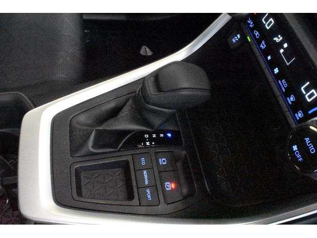 ＲＡＶ４ Ｘ　トヨタディスプレイオーディオブラインドスポットモニタートヨタ純正ドライブレコーダー　ＲＣＴＡ　ＰＫＳＢ　バックカメラ　ＥＴＣ　ＳＵＰＥＲＩＯＲ新品ＬＥＤ付エアロキットＳＵＰＥＲＩＯＲ新品２０インチＡＷ（17枚目）