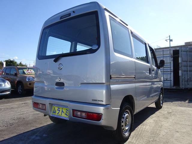 DX 5MT車 社外CDデッキ AUX付 両側スライドドア 集中ドアロック ヘッドライトレベライザー サイドドアバイザー パワーステアリング WSRSエアバック エアコン 取説(7枚目)