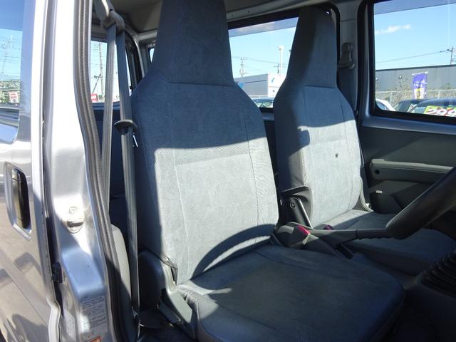 DX 5MT車 社外CDデッキ AUX付 両側スライドドア 集中ドアロック ヘッドライトレベライザー サイドドアバイザー パワーステアリング WSRSエアバック エアコン 取説(16枚目)