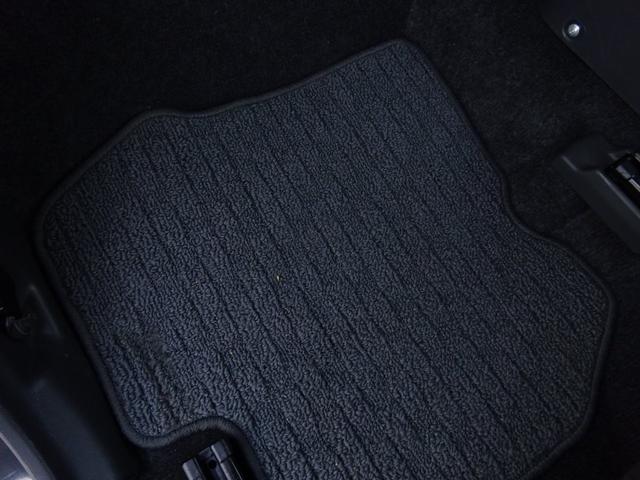 ランドベンチャー 7型 ターボ 4WD 社外CDMDデッキ キーレスキー シートヒーター ミラーヒーター ABS 革巻ステアリング 電格ウィンカーミラー 背面タイヤ フォグライト ヘッドライトレベライザー 純正16AW(33枚目)