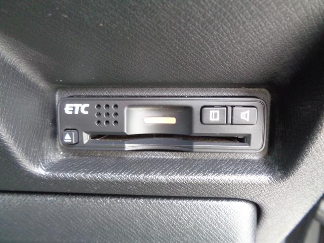 ステップワゴンスパーダ パワーエディション 後期型 1オーナー 大画面メモリーナビ CD DVD SD フルセグTV バックカメラ ビルトインETC 両側パワースライドドア HIDオートヘッドライト フォグライト 純正16インチアルミ 8人乗(61枚目)