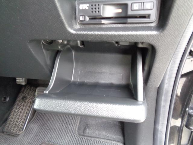 ステップワゴンスパーダ パワーエディション 後期型 1オーナー 大画面メモリーナビ CD DVD SD フルセグTV バックカメラ ビルトインETC 両側パワースライドドア HIDオートヘッドライト フォグライト 純正16インチアルミ 8人乗(62枚目)