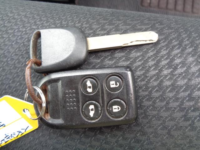 ステップワゴンスパーダ パワーエディション 後期型 1オーナー 大画面メモリーナビ CD DVD SD フルセグTV バックカメラ ビルトインETC 両側パワースライドドア HIDオートヘッドライト フォグライト 純正16インチアルミ 8人乗(63枚目)