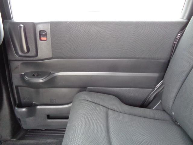 ステップワゴンスパーダ パワーエディション 後期型 1オーナー 大画面メモリーナビ CD DVD SD フルセグTV バックカメラ ビルトインETC 両側パワースライドドア HIDオートヘッドライト フォグライト 純正16インチアルミ 8人乗(66枚目)