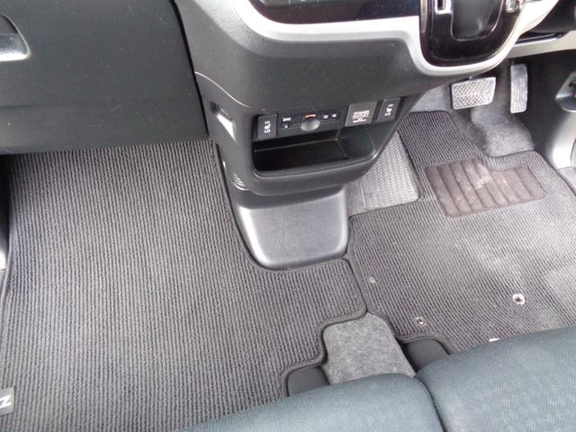 N-BOXカスタム G SSブラックスタイルパッケージ 後期型 メモリーナビ CD DVD SD USB フルセグTV バックカメラ ビルトインETC HIDオートヘッドライト LEDフォグライト 両側パワースライド 純正14インチアルミホイール(43枚目)